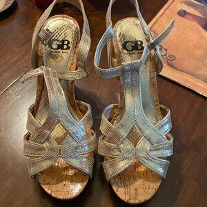 New w/tags 8.5 Wedges Gianni Bini
